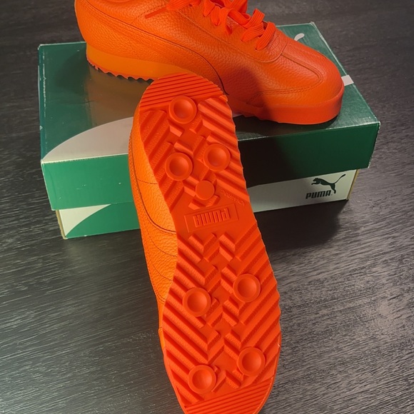 NWOT Puma Shoes - Picture 2 of 4